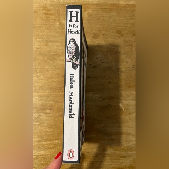 6/$30 H Is for Hawk by Helen Macdonald paperback book - Picture 3 of 4